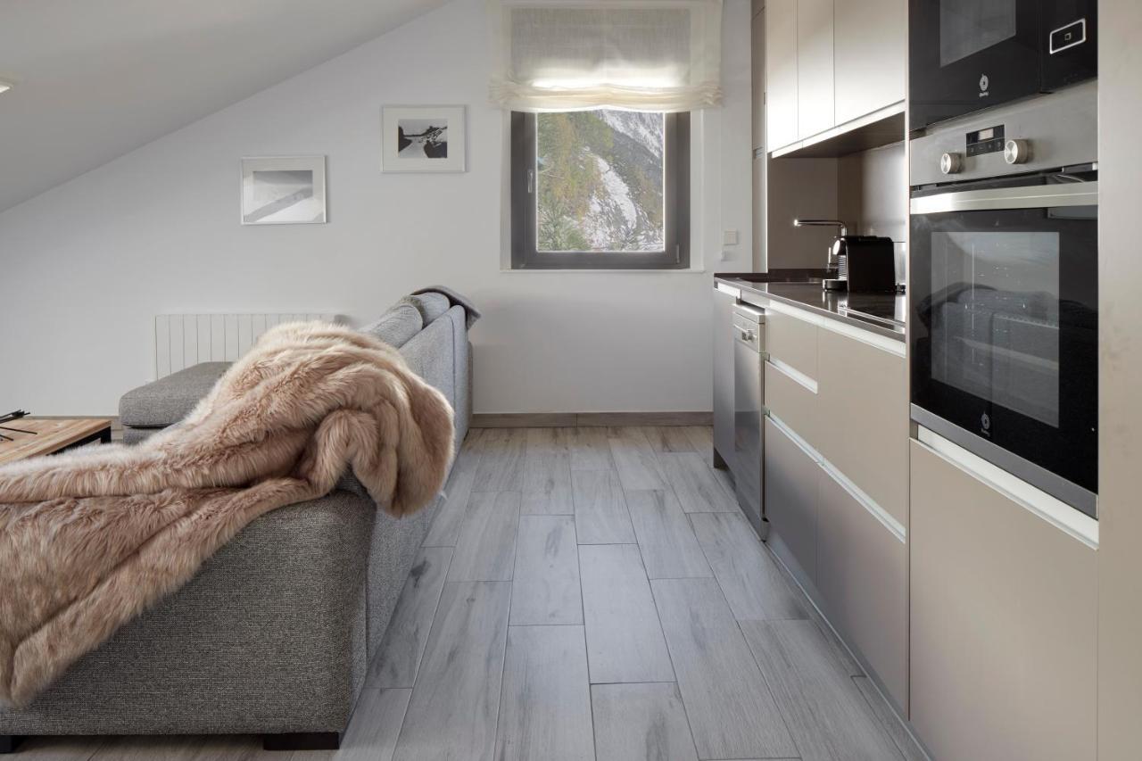 Irissa By Feelfree Rentals Naut Aran Extérieur photo